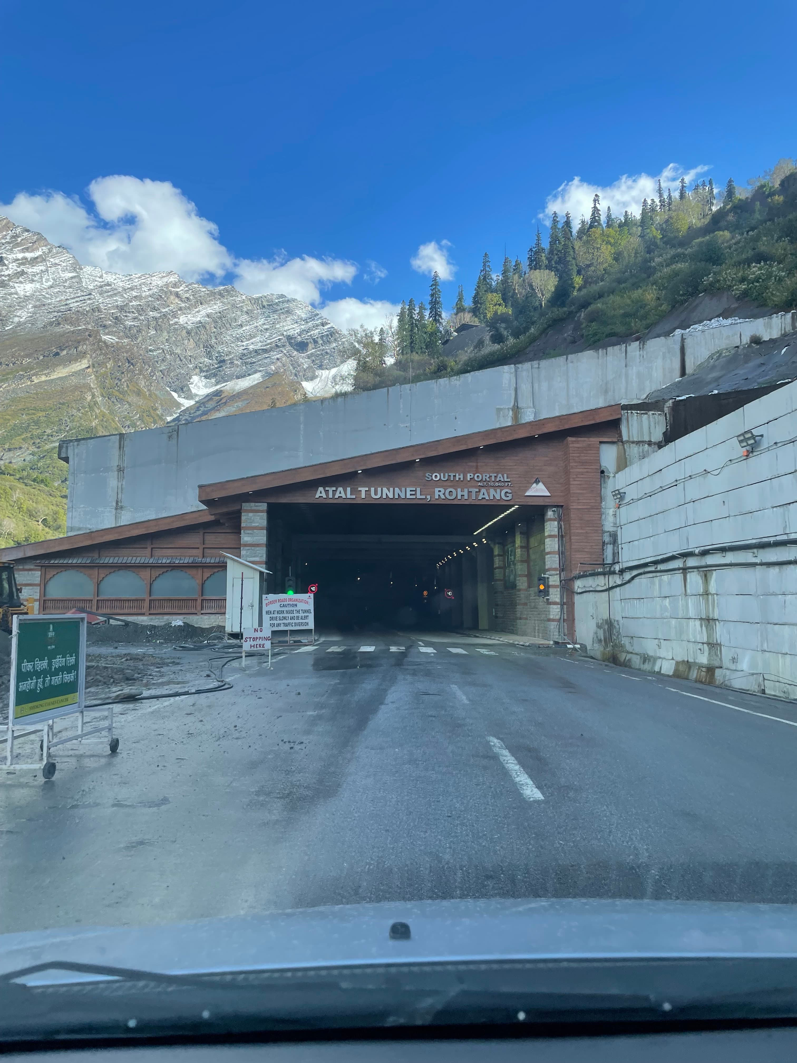 Mountain highway approaching the Atal Tunnel near Manali
